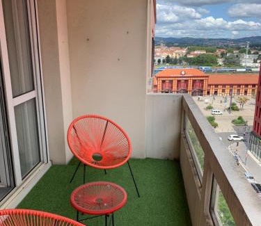 Saint-Etienne Apartment | Le Châteaucreux - Cosy & SPA