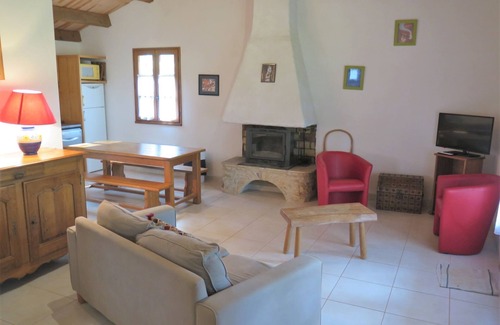 Blanquefort-sur-Briolance House | Le Chêne by Interhome