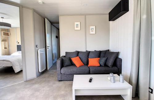 Jullouville Ski Chalet | Le Chalet d'Angel