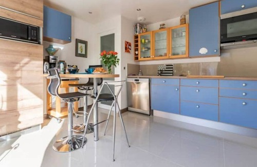 Chartres Apartment | Le Chalet des Fanières et sa Terrasse