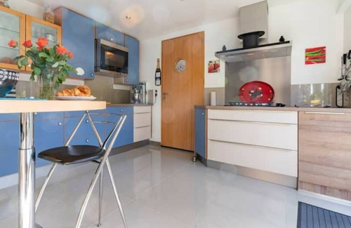 Chartres Apartment | Le Chalet des Fanières et sa Terrasse