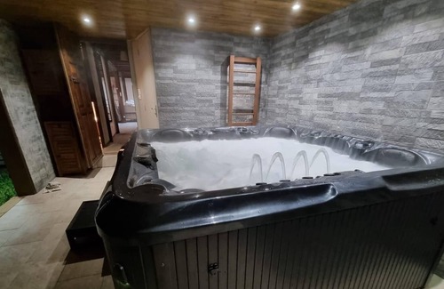 La Plaine des Cafres Ski Chalet | Le Chalet & Spa:une Détente Absolue Proche du Volcan