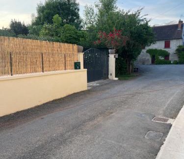 Nantheuil Bed & Breakfast | Le Chant Des Roseaux