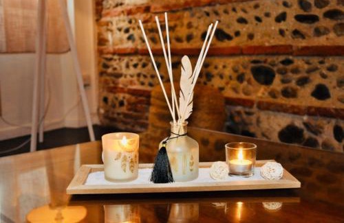 Arnaud Bernard Apartment | Le Charme d'Arnaud Hypercentre Wifi Accueil gratuit h24