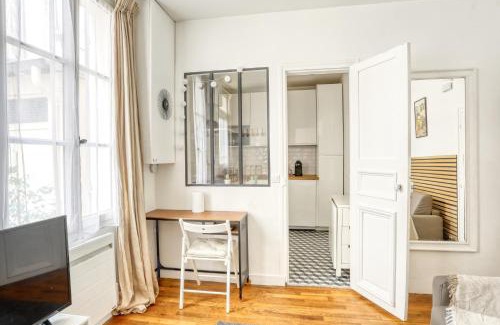 Notre-Dame Apartment | Le Chat Botté - Versailles