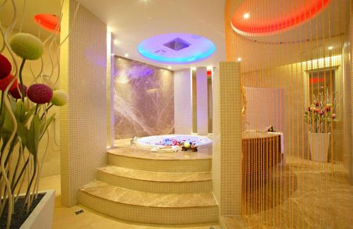 Zhushan Hotel | Le chateau Motel