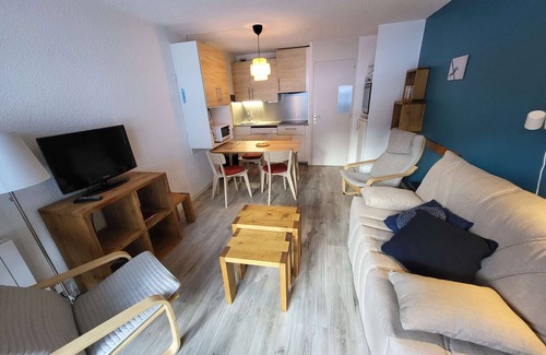 Les Avanchers-Valmorel Apartment | Le Cheval Noir 9 - Cosy renovated 2-room apartment with balcony