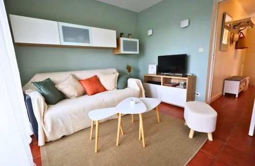 La Celle-sous-Gouzon Apartment | Le Clos des Vignes - wifi- piscine ouverte de avril à septembre - terrasse - clim