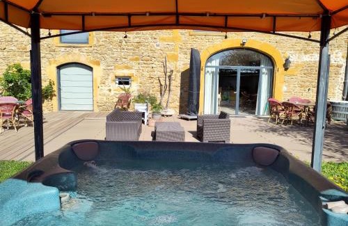 Saint-Germain-Nuelles Bed & Breakfast | Le Clos du Cher en Beaujolais