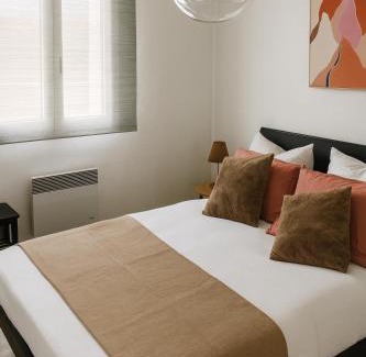 Orange House | Le Clos du Théâtre - Villa avec piscine et BBQ