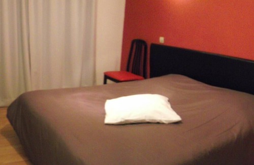 Bourg-de-Thizy Hotel | Le Clos Fleuri