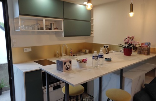 Saint-Aubin-Les-Elbeuf Condo | Le Clos des Feugrais - Calm & Comfort* (in French)