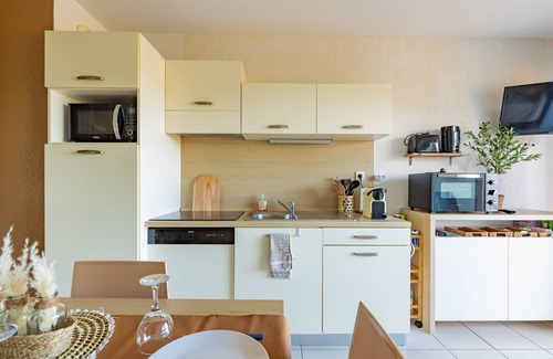 Azille Apartment | Le Cosy Vignes - Piscine partagée