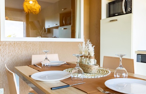 Azille Apartment | Le Cosy Vignes - Piscine partagée