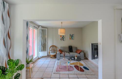 Saint-Martin-d'Heres Apartment | Le Fernand - Campus - Parking