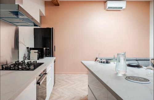 L'Isle-sur-la-Sorgue Apartment | Le fort 7 Appart centre ville