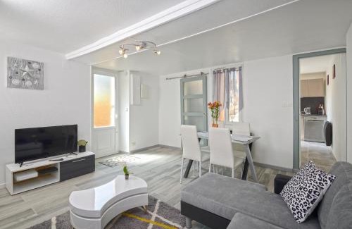 Laval Apartment | Le Franche Comté Centre Ville Rive Droite