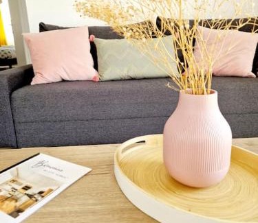 Gabriac Villa | Le Gîte "Aubrac" Haut de gamme, Jardin, Piscine