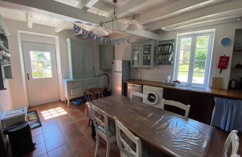 La Caillere-Saint-Hilaire House | Le Gîte au Coin des Abeilles - Lovely rural three bedroom stone gîte with pool