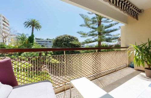 California - Pezou Apartment | Le Gallia haven of peace in the city center with Terrace GALLIA LYS
