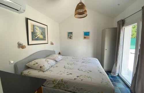 Herm House | Le hameau de Marie