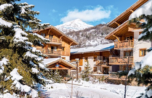 Saint-Chaffrey Apartment | Le Hameau du Rocher Blanc by Interhome