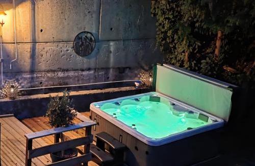 Aigueblanche House | le home du Morel et son jacuzzi