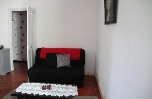 Fontaine-de-Vaucluse Apartment | Le Jardin de Zé