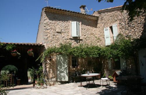 Pierrerue Bed & Breakfast | Le Jas des Nevières