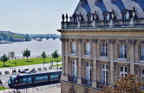 Grand Parc-Paul Doumer Apartment | Le Joyau by Cocoonr