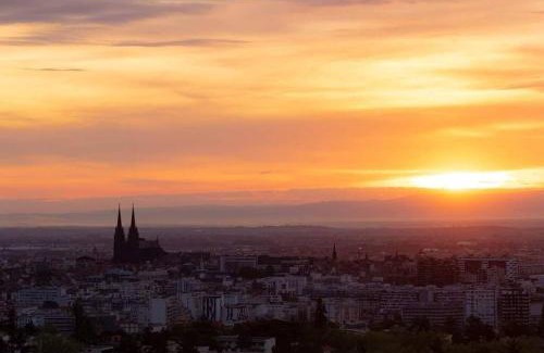 Chamalieres Apartment | Le Landouzy #Parking#Netflix