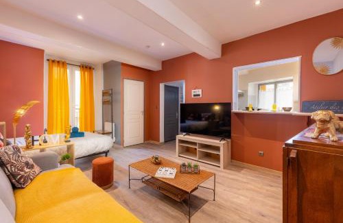 Limoux Apartment | Le Limouxin jungle Wifi, petit balcon *Oc Keys