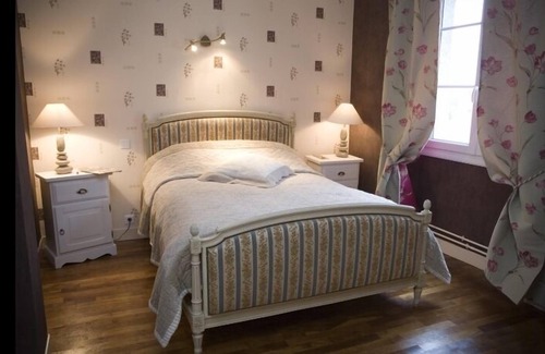 Ecouche Hotel | Le Lion dOr