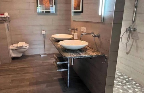 Saint-Michel-Lapujade Bed & Breakfast | Le Loft Ancien Haras de la Tour