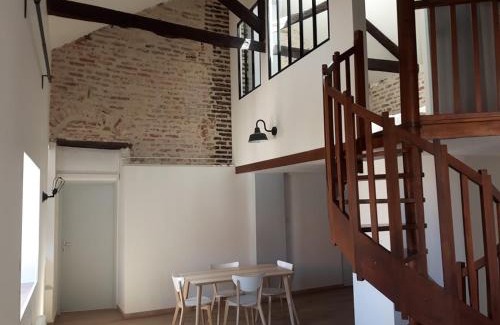 Cahors Old Town Apartment | Le Loft Du Chateau Du Roi