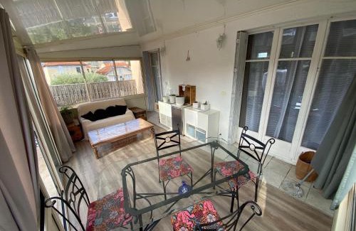 La Seyne-sur-Mer Apartment | Le Lola charment T3 à 10 minutes à pied de la plage.