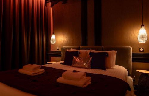 Vitre House | Le Love Castel Bien-être & pièce secrète