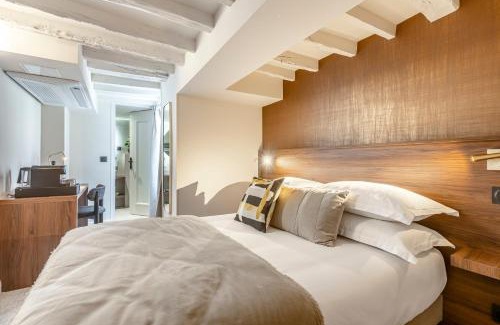 Quartier du Faubourg-Montmartre Hotel | Le Madame By Sweett