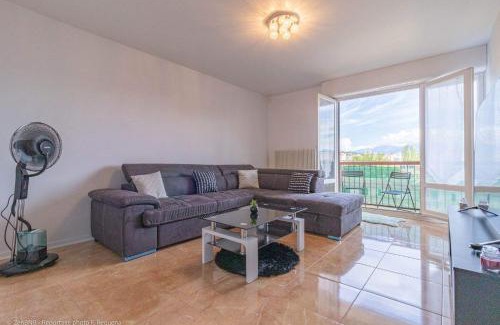 Annemasse Apartment | Le Marbré design 60m2, 2 Stars, Free parking