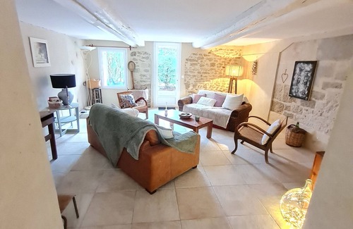 Grillon Other | LE MAS DE LA DAME JEANNE - Holidays in Provence-