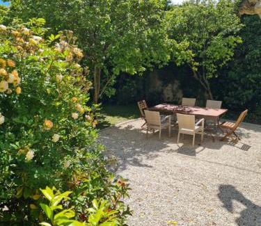 Grillon House | Le MAS DE LA DAME JEANNE