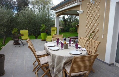 Saint-Maximin House | Le Mas de Tiomka - single B & B, swimming pool, quiet 4km Uzès