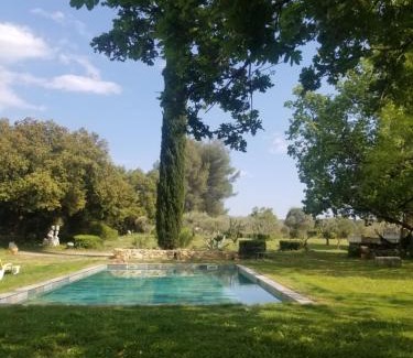 Le Beausset Bed & Breakfast | Le mas des escans