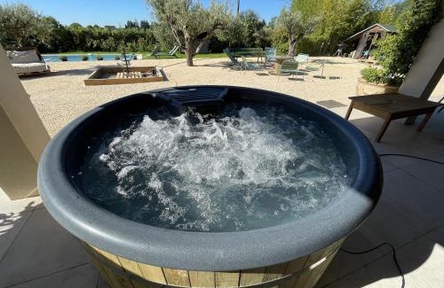 Bagard House | "Le Mazet de la Draille" - Gîtes et Mas en Cévennes - Meublé de Tourisme 5 Etoiles - jusqu'à 14 personnes - Piscine et Jacuzzi