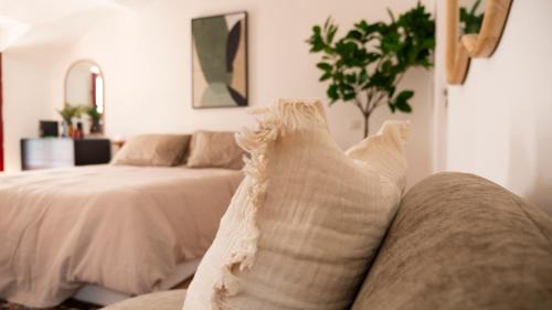 Quartier Bretagne Apartment | Le Mercœur - studio cosy - hyper centre Nantes