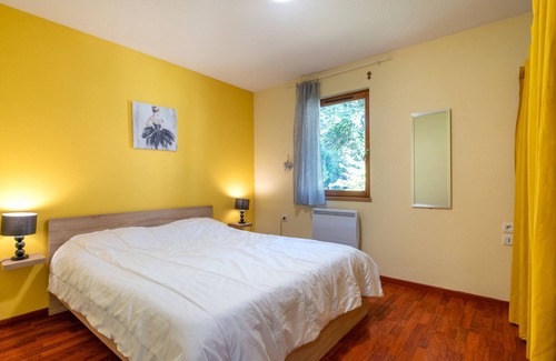 Montoulieu Apartment | Le Nid du Géranium 5 - Chalet vue montagne T2