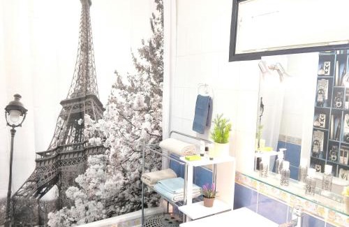 Antony Apartment | Le Parisien T1Antony-Berny by Beds4Wanderlust - 35m2 avec Balcon - Aéroport Orly 5miles - Train Station RER B ORLYVAL 1mile