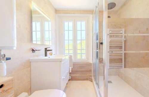 Entrecasteaux Apartment | Le Parpaioun - 3min a pied du Château