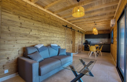 Sarlat-la-Caneda Ski Chalet | Le Pech Eternel: Cedars SPA Lodge