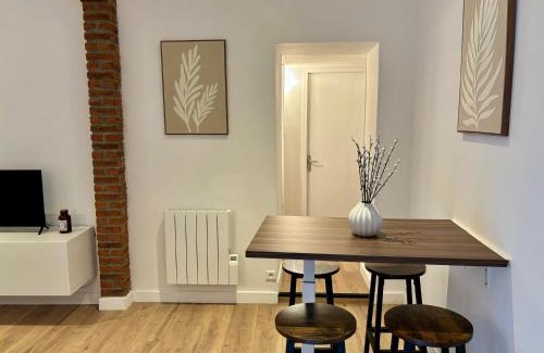 Valenciennes Apartment | Le Petit Hainaut, hyper centre